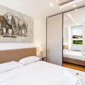 Moscova Luxury Milano